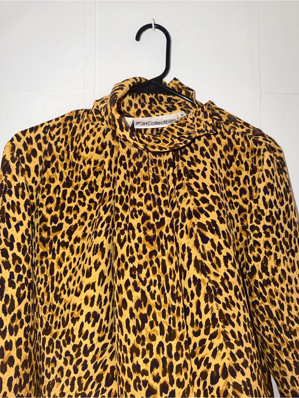 JH Collectibles Leopard Print High-Neck Blouse in Yellow and Black mob wife - Picture 7 of 7